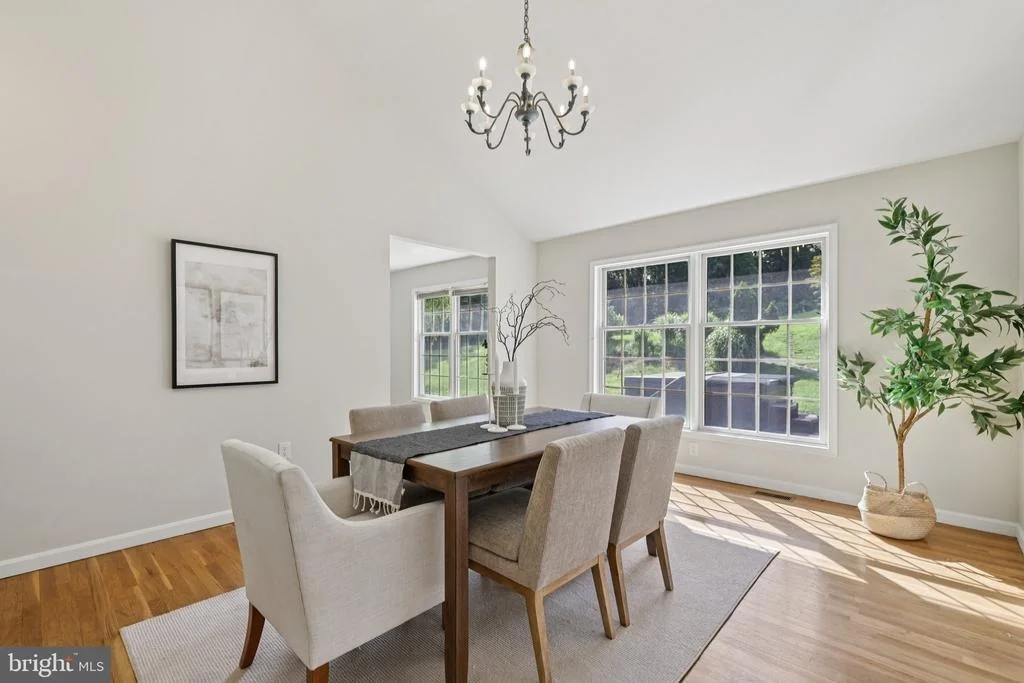 Photo of 7584 CARLIN ROAD