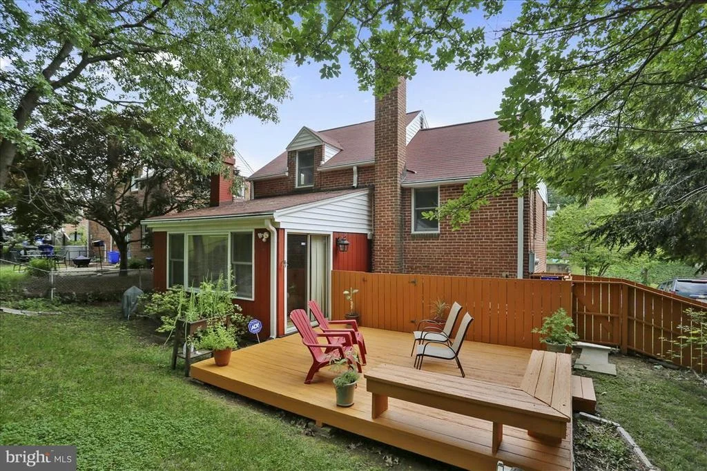 Photo of 1005 DENNIS AVENUE