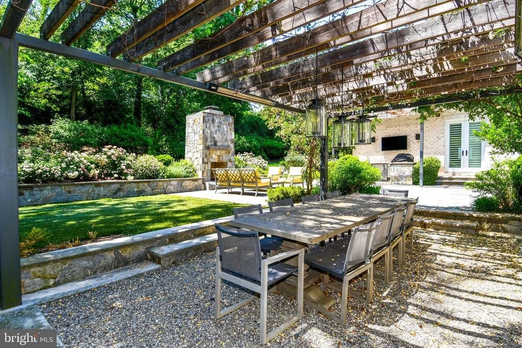 Photo of 7808 SOUTHDOWN ROAD
