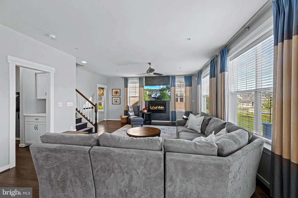 Photo of 2419 MACALLISTER LANE