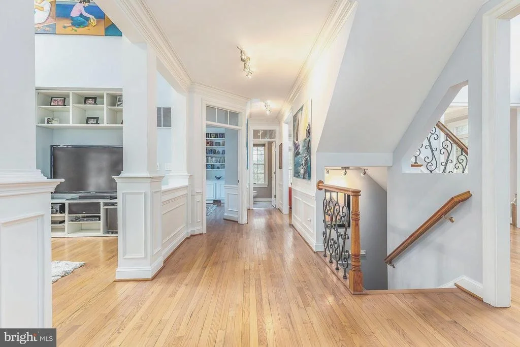 Photo of 2091 HUNTERS CREST WAY