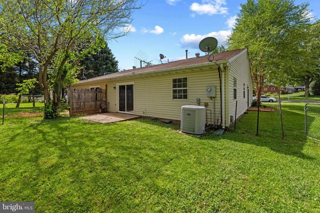 Photo of 593 PLAIN ROAD