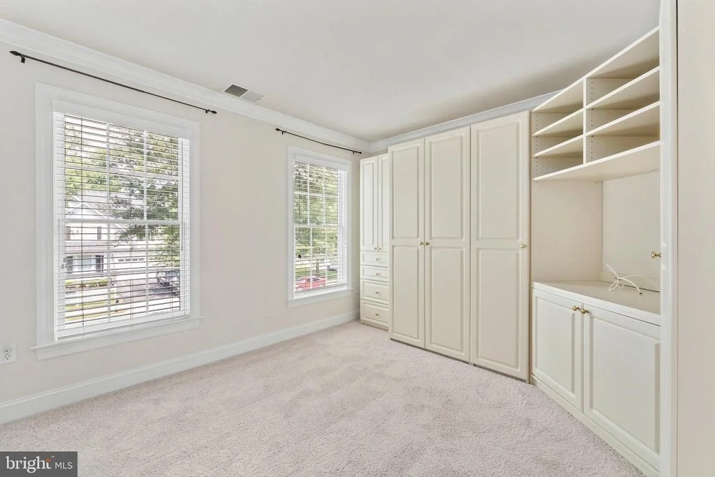 Photo of 16505 MURRAY PLACE