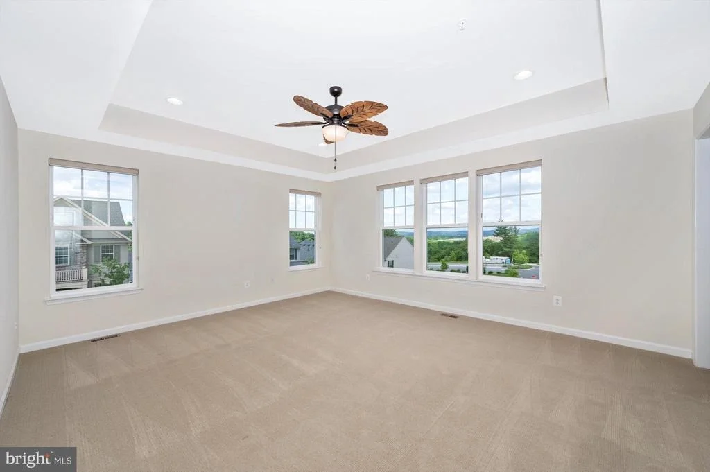 Photo of 8420 CLIFFVIEW LANE