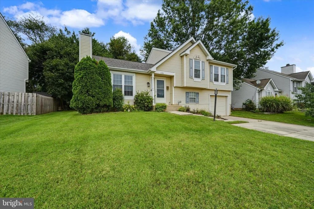 Photo of 206 MACDUFF ROAD