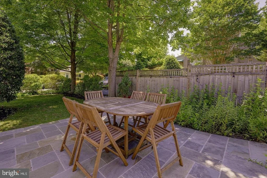 Photo of 3905 LAIRD PLACE