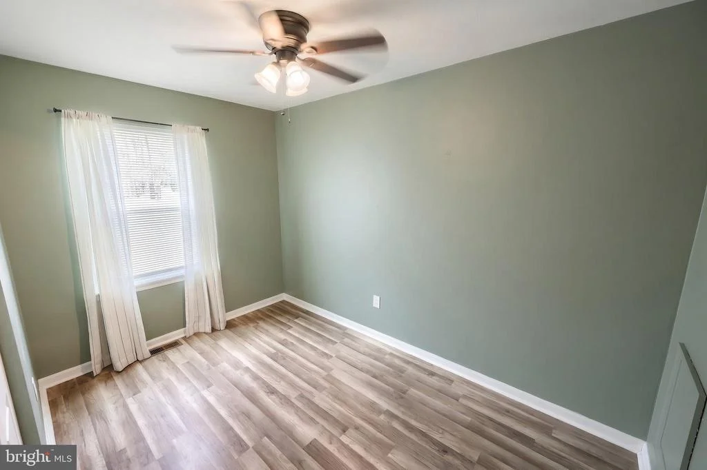 Photo of 24 SQUIRE CIRCLE