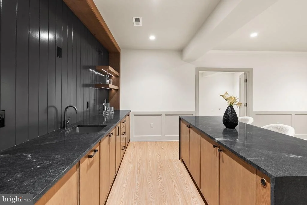 Photo of 1223 SOMERSET DRIVE