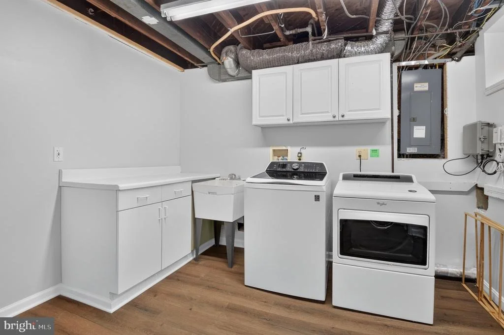 Photo of 104 WILLIAMSBURG DRIVE