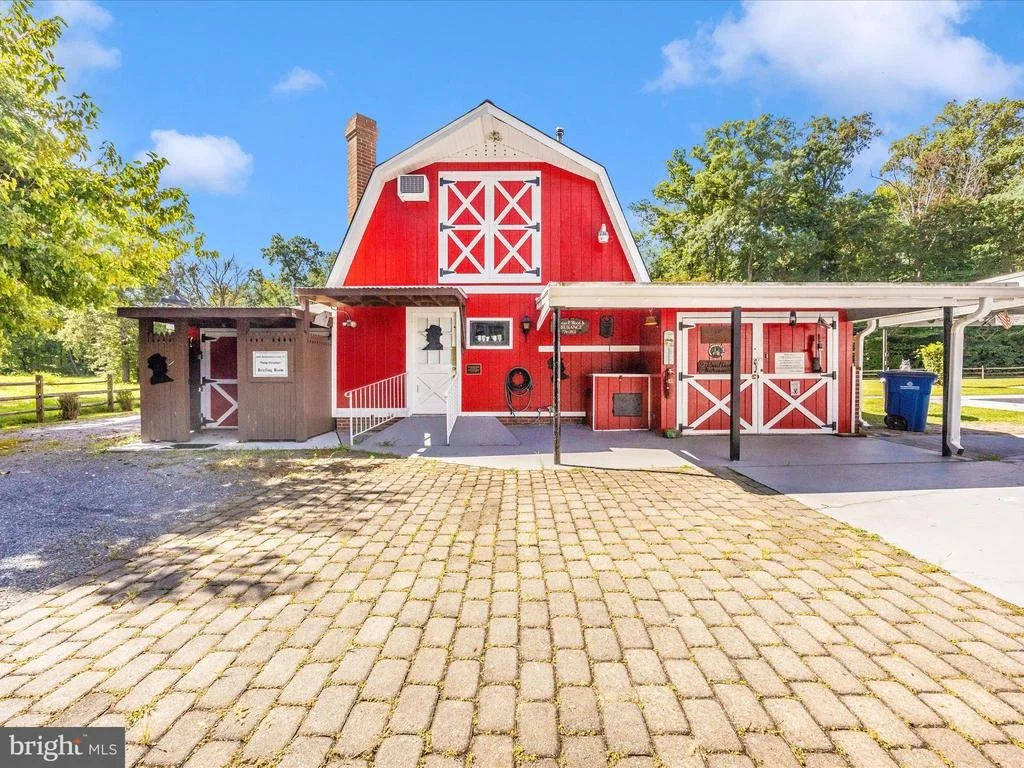 Photo of 17515 DOCTOR BIRD ROAD