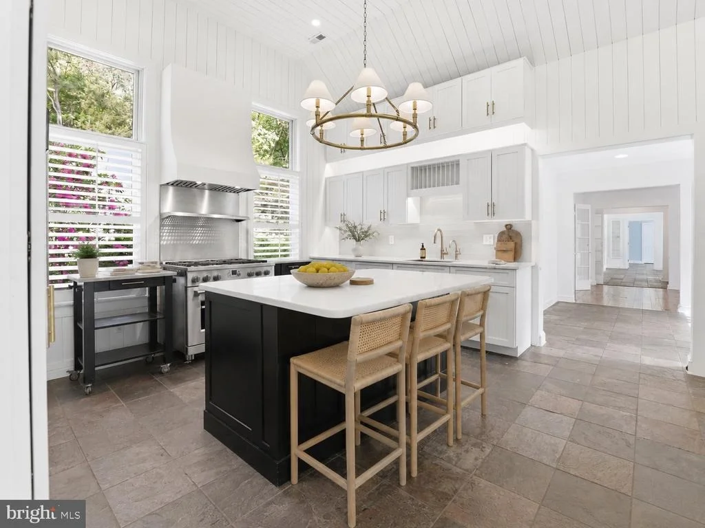 Photo of 5865 DEALE BEACH ROAD