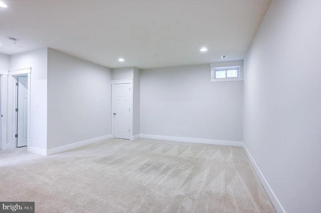 Photo of 614 N BENTZ STREET N