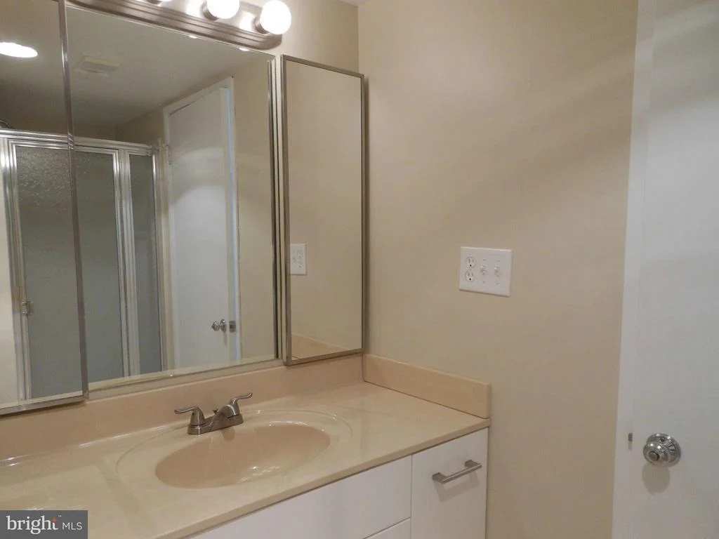 Photo of Unit 1401 at 15101 INTERLACHEN DRIVE