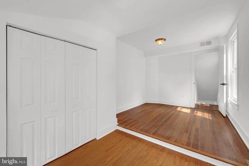 Photo of 710 SILVER SPRING AVENUE