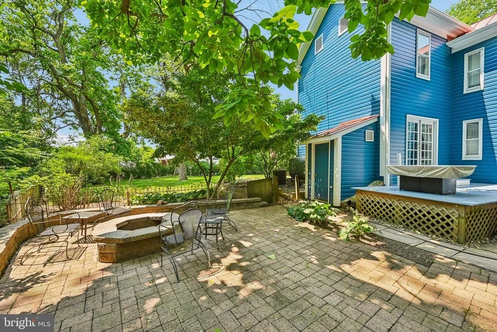 Photo of 20925 CLARKSBURG ROAD