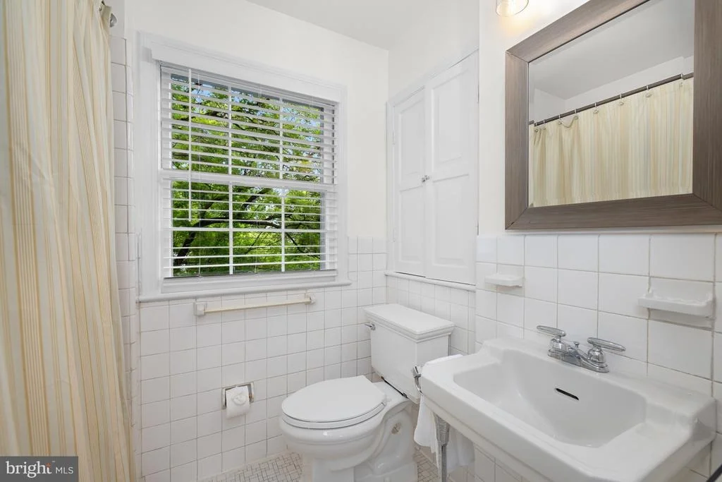 Photo of 8015 GLENDALE ROAD