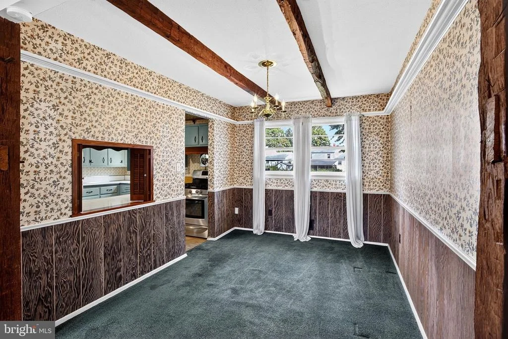 Photo of 6 WICKFORD AVENUE