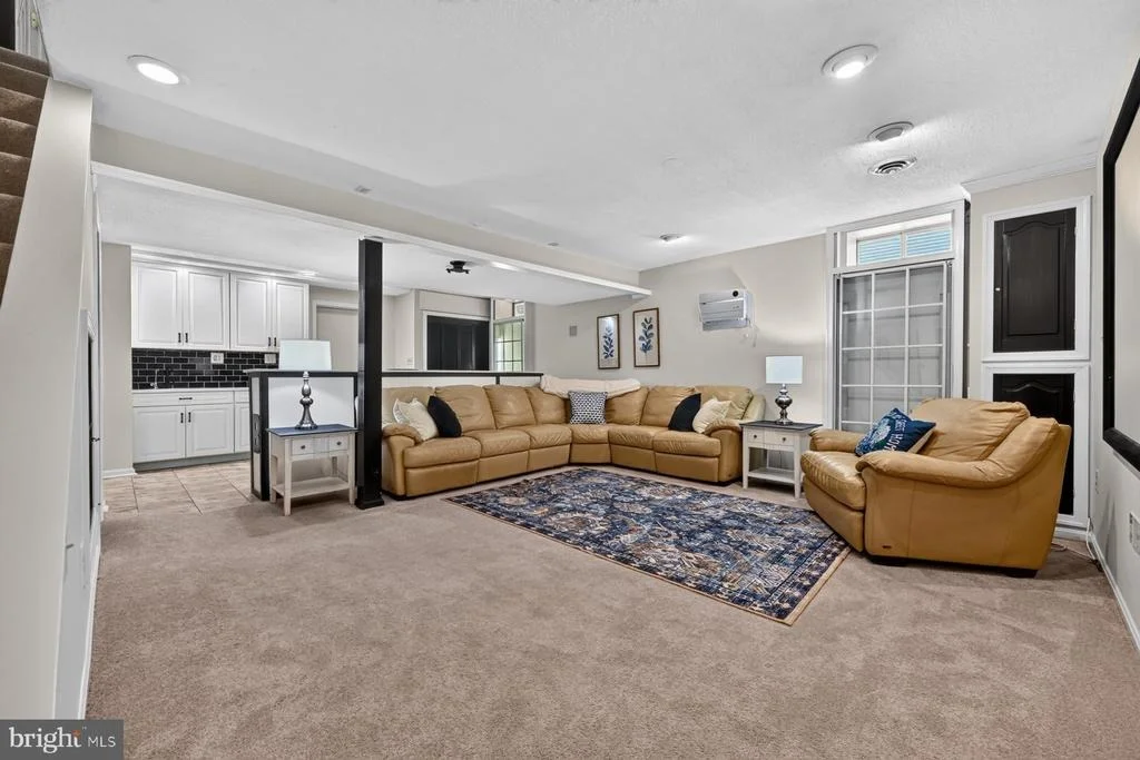 Photo of 8327 SAIL COURT