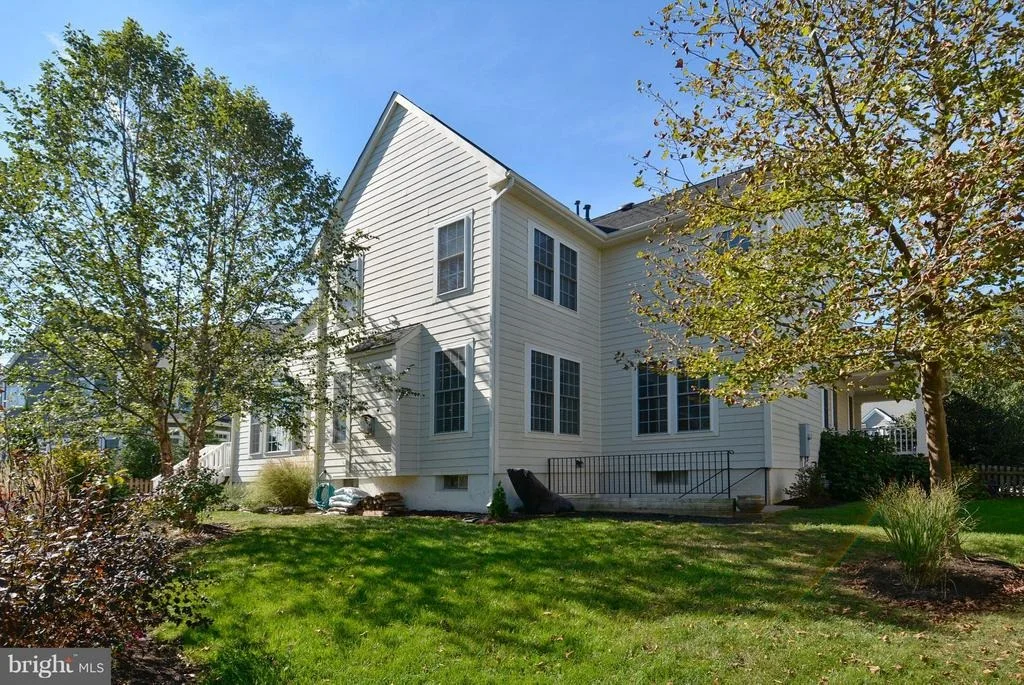 Photo of 42725 RIDGEWAY DRIVE