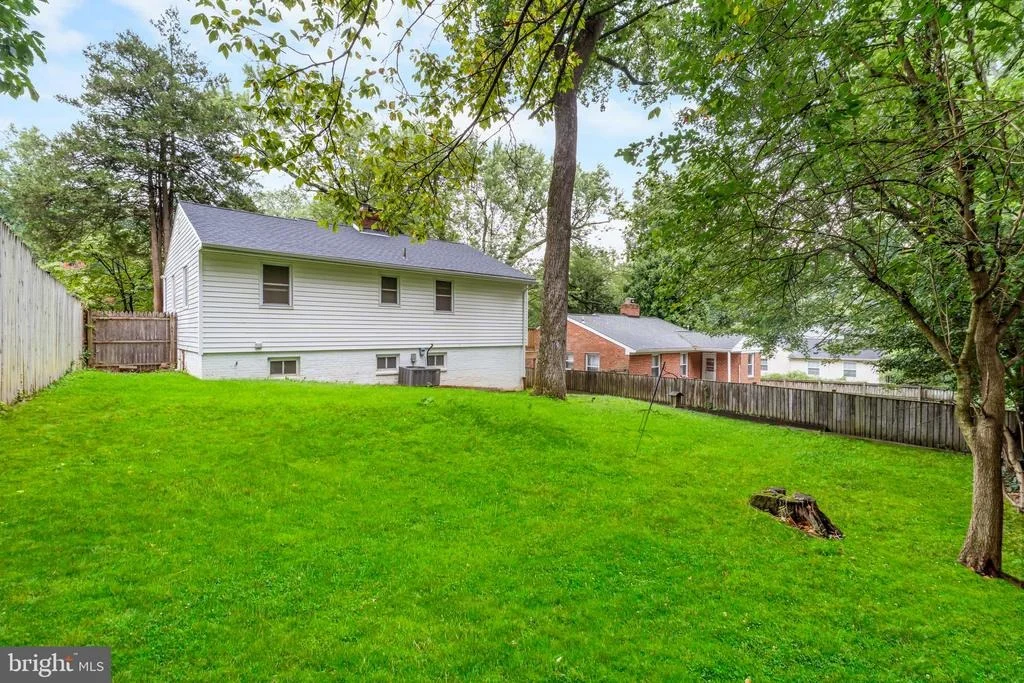 Photo of 121 WHITMOOR TERRACE