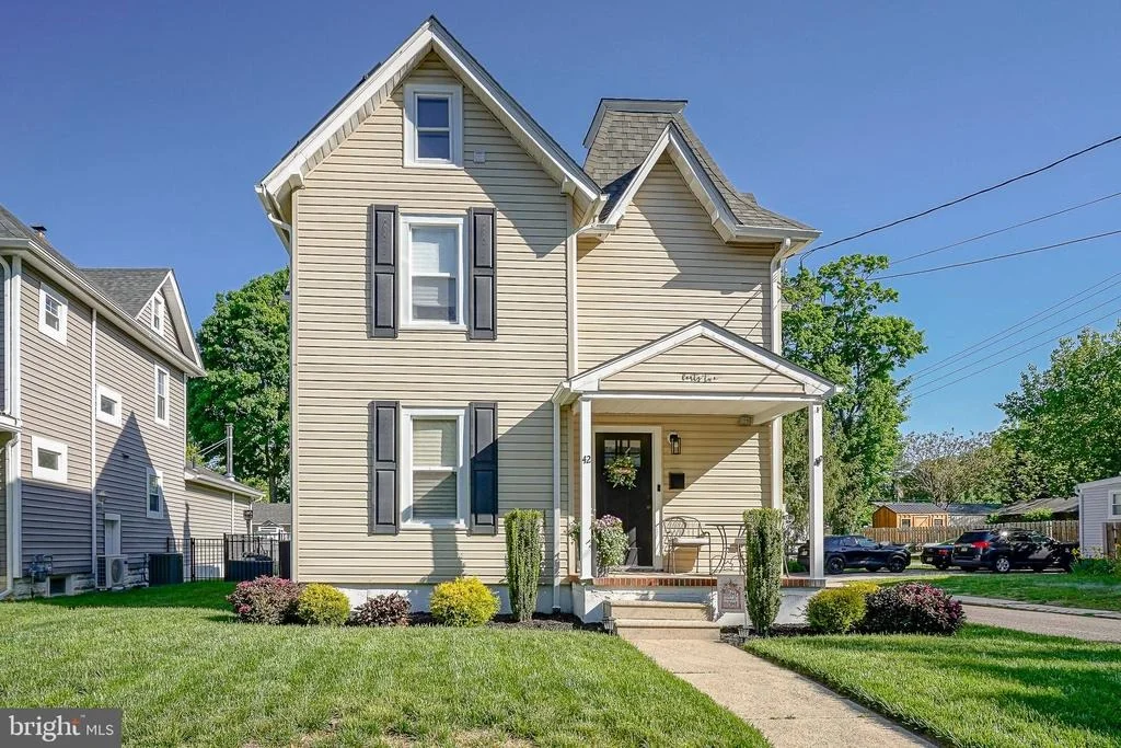 Photo of 42 EVERGREEN AVENUE