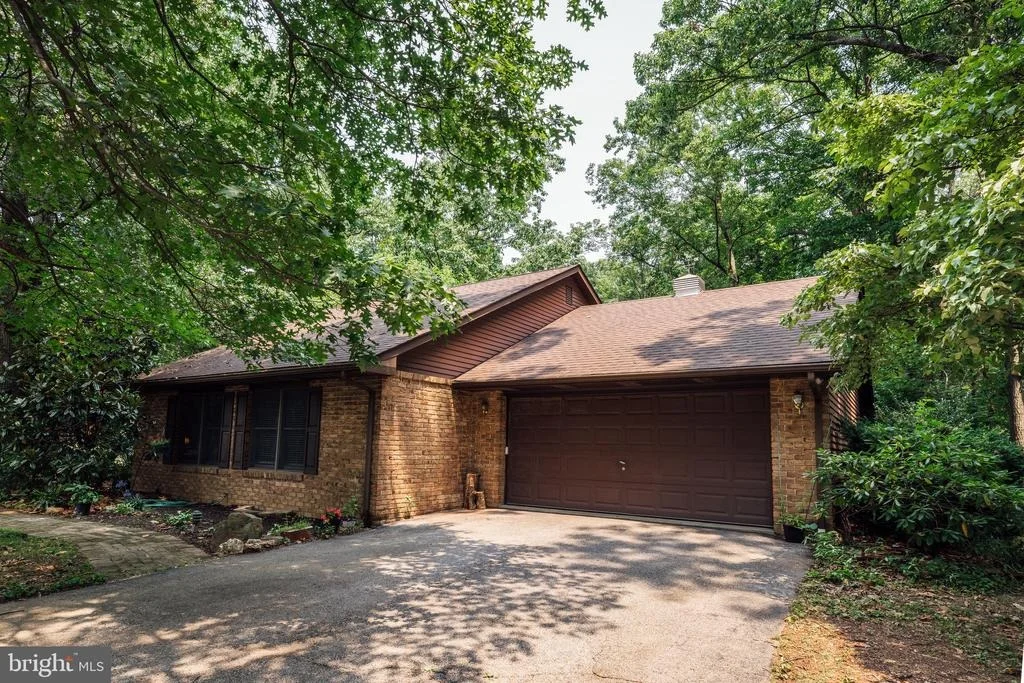 Photo of 710 MEHRING ROAD