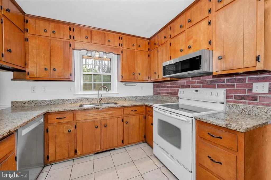 Photo of 9214 WARFIELD ROAD