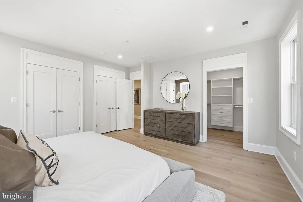 Photo of 5047 MACARTHUR BOULEVARD NW