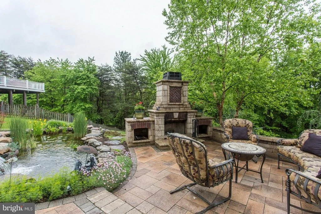 Photo of 5928 SPRING LEAF COURT