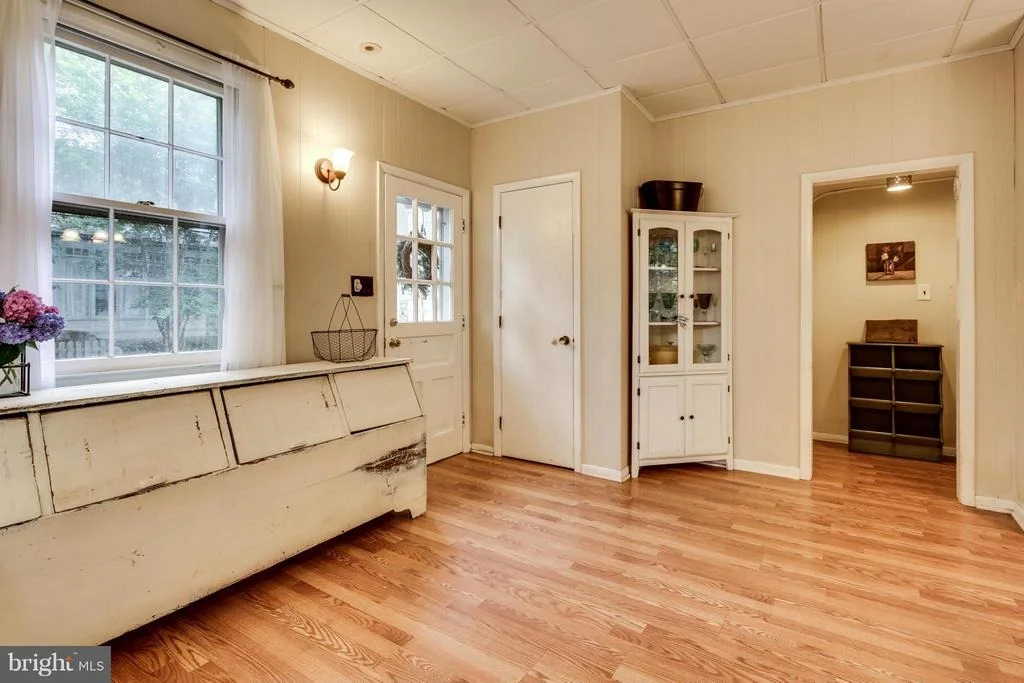 Photo of 122 OAK DRIVE