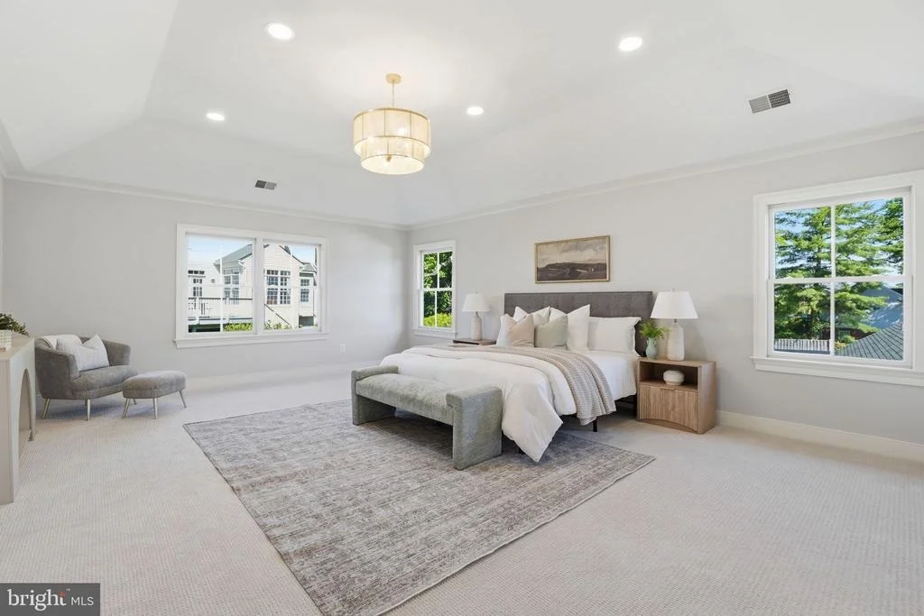 Photo of 2808 JOHN MARSHALL DRIVE