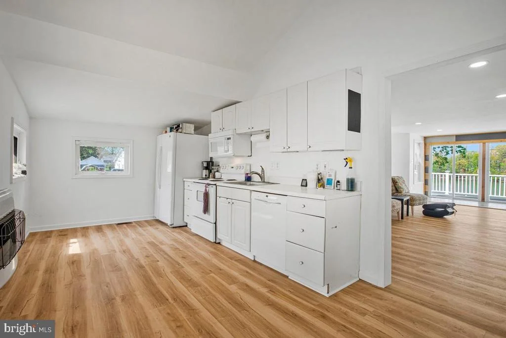 Photo of 7801 WATERVIEW