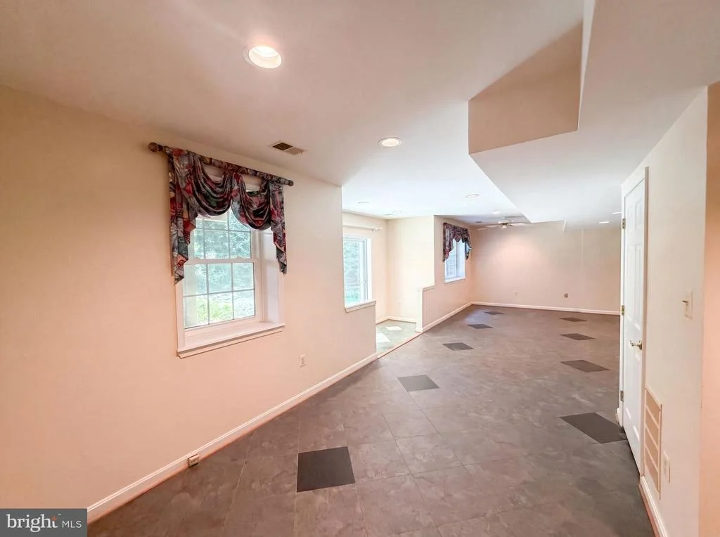 Photo of 4819 POWELL ROAD