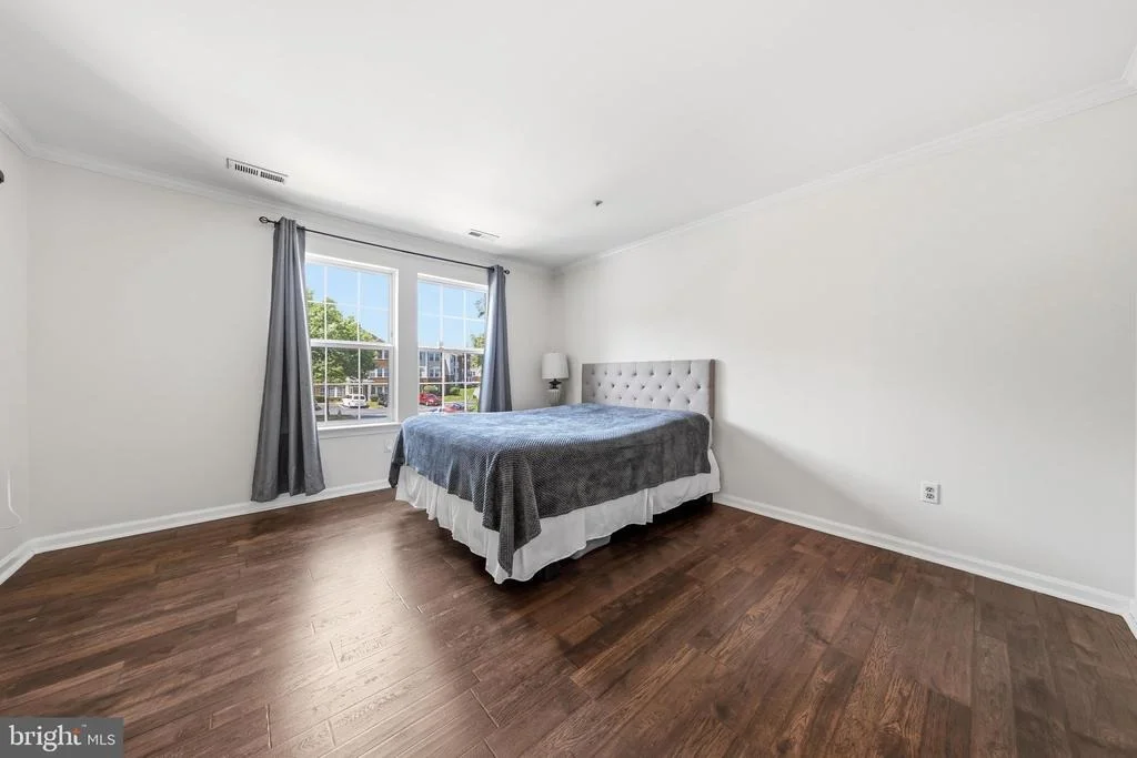Photo of Unit 2A at 2402 ELLSWORTH WAY