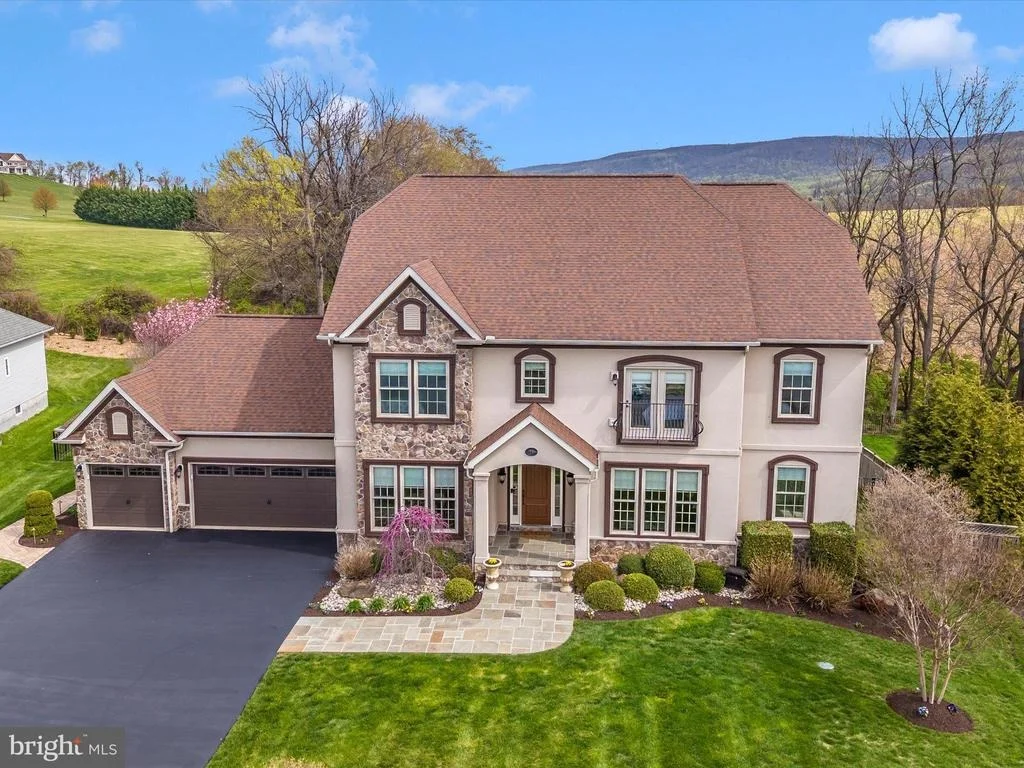 Photo of 15 HOFFMAN DRIVE