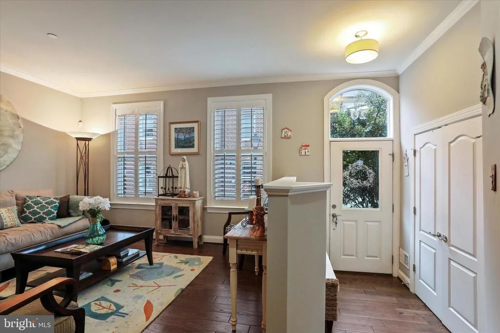 Photo of 20 MAXWELL SQUARE