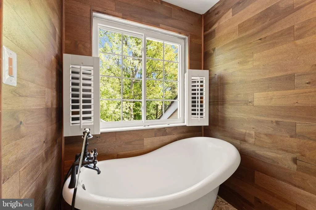 Photo of 817 KENNETH PLACE SE