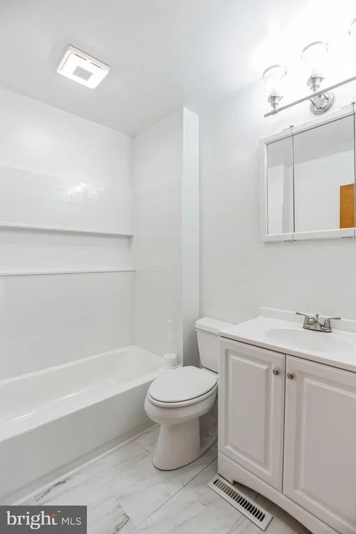 Photo of 565 TWIN COVE LANE