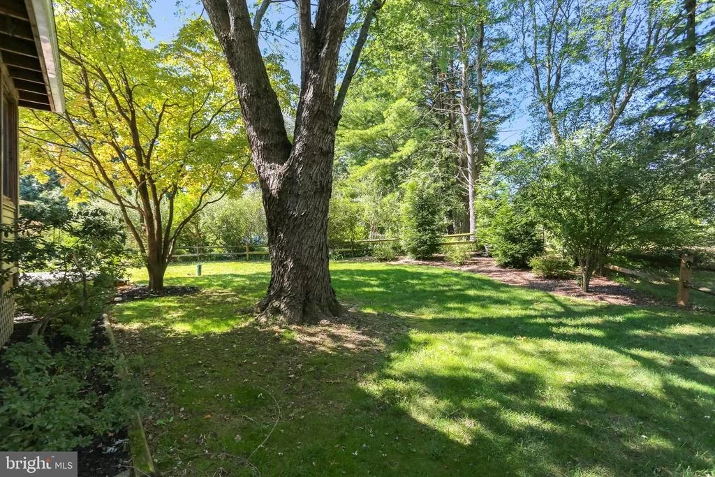 Photo of 9301 HUNTMASTER ROAD
