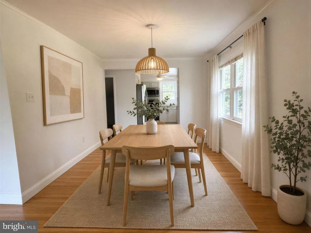 Photo of 833 MEADOW ROAD