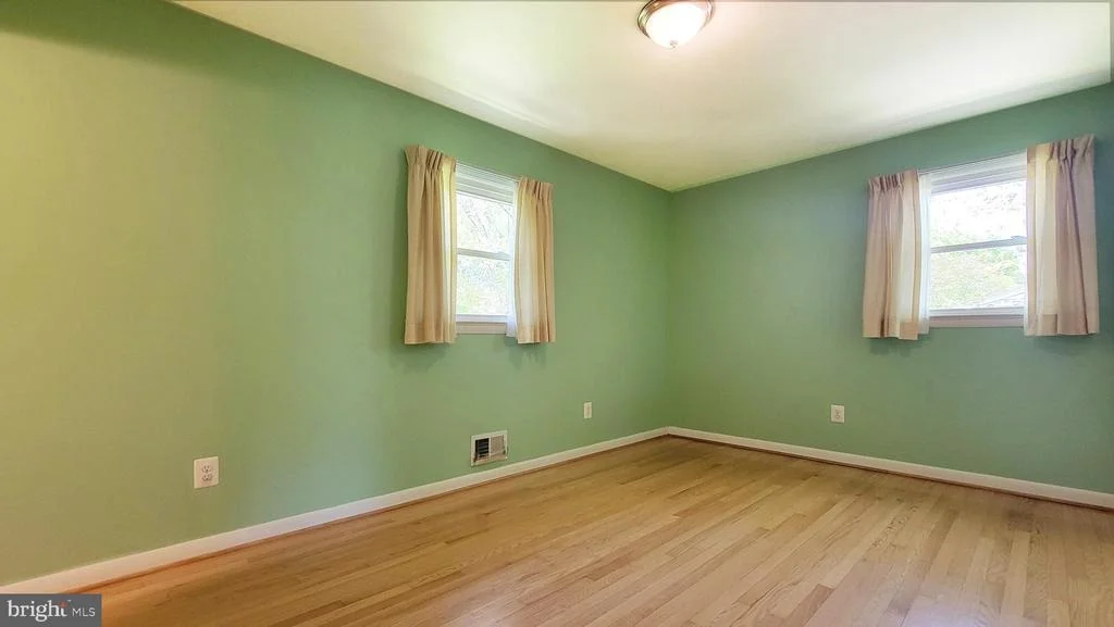 Photo of 3926 HOWARD STREET