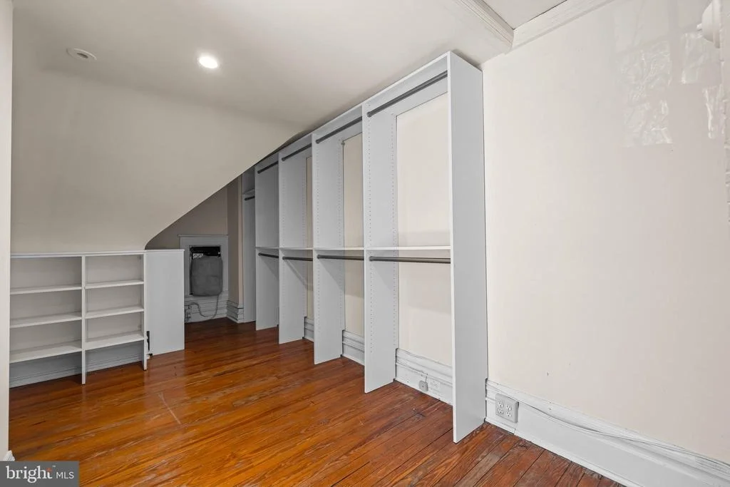 Photo of 225 HAWTHORNE ROAD