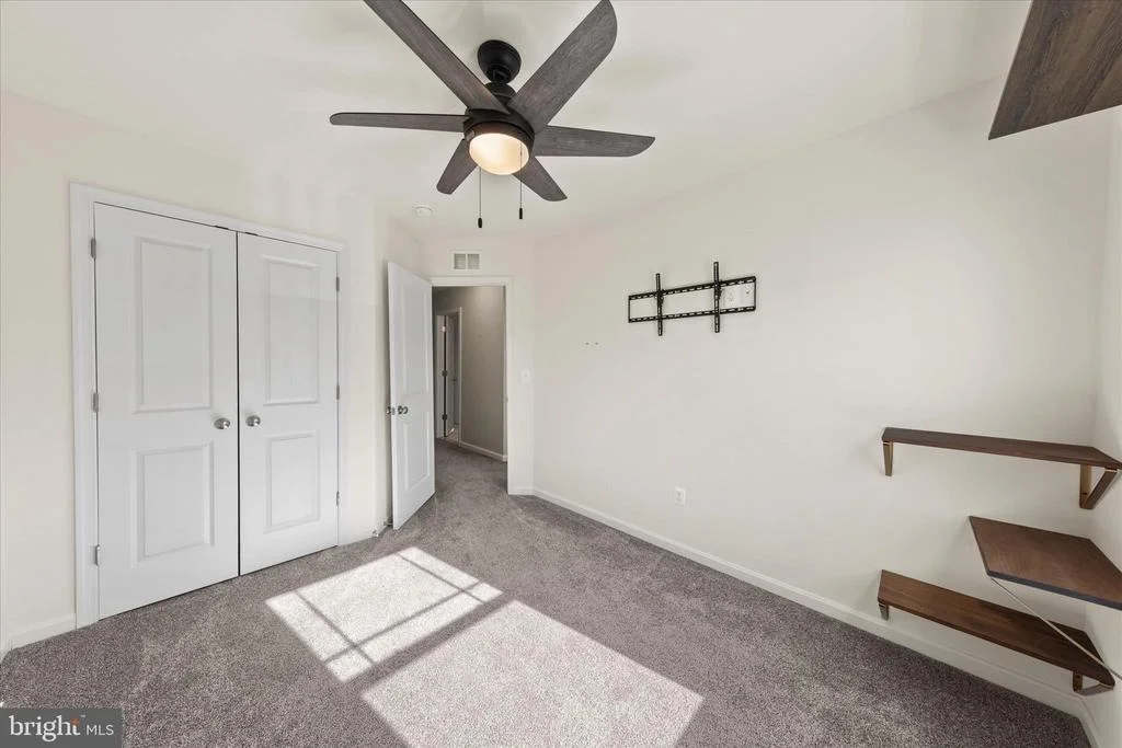 Photo of 5559 TRAFALGAR CIRCLE