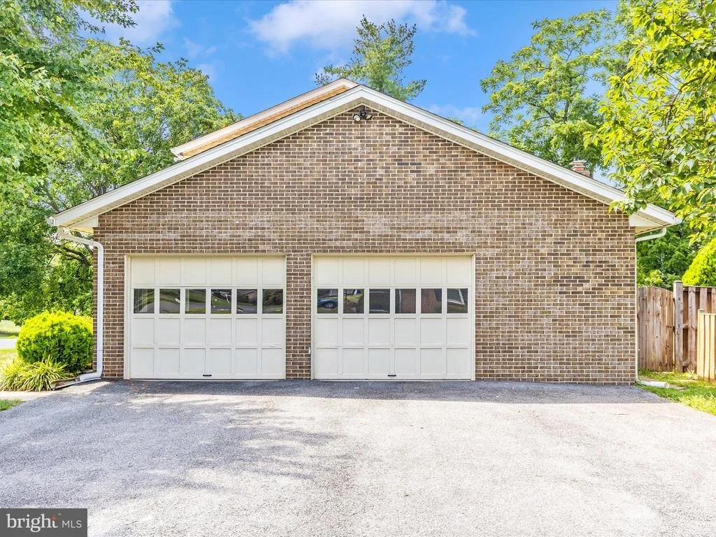 Photo of 8107 CLEARFIELD ROAD