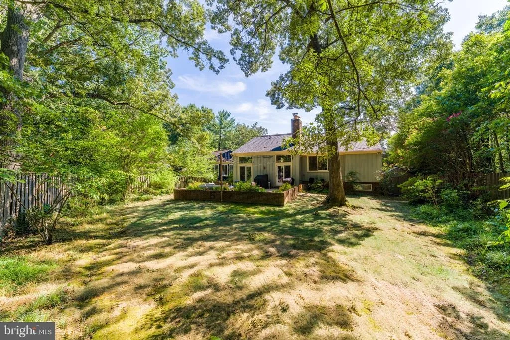 Photo of 1709 MAPLE HILL PLACE