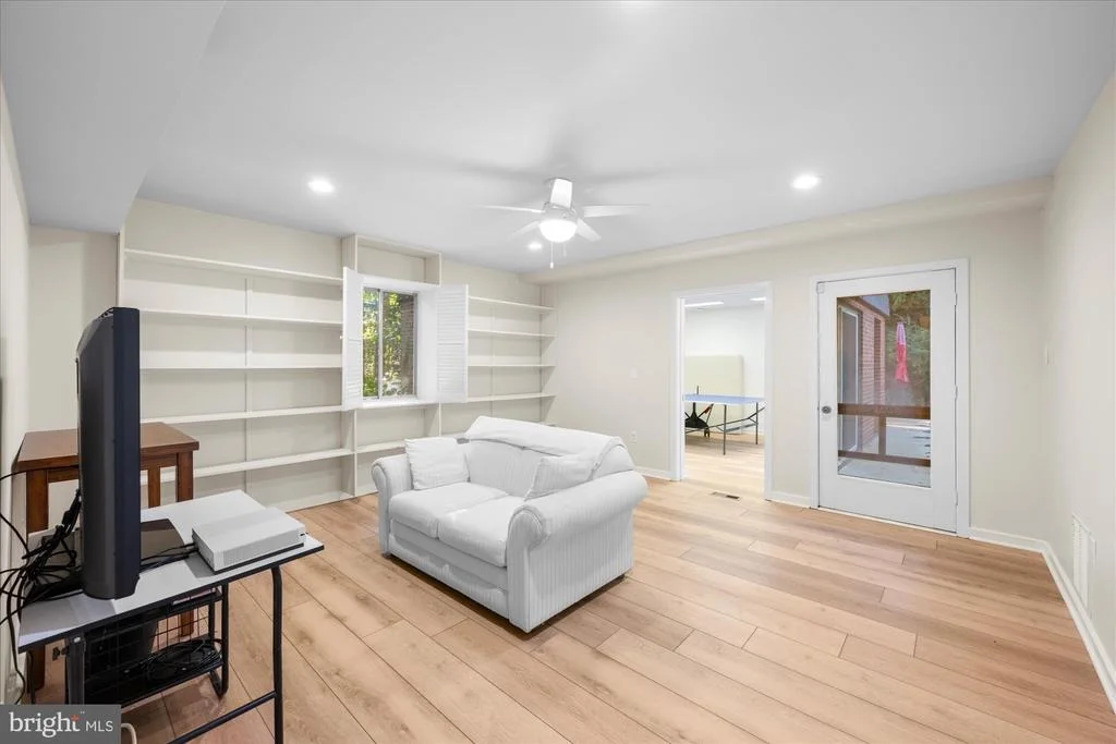 Photo of 6952 DUNCRAIG COURT