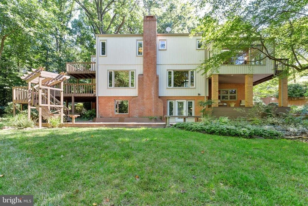 Photo of 11424 VALE SPRING DRIVE