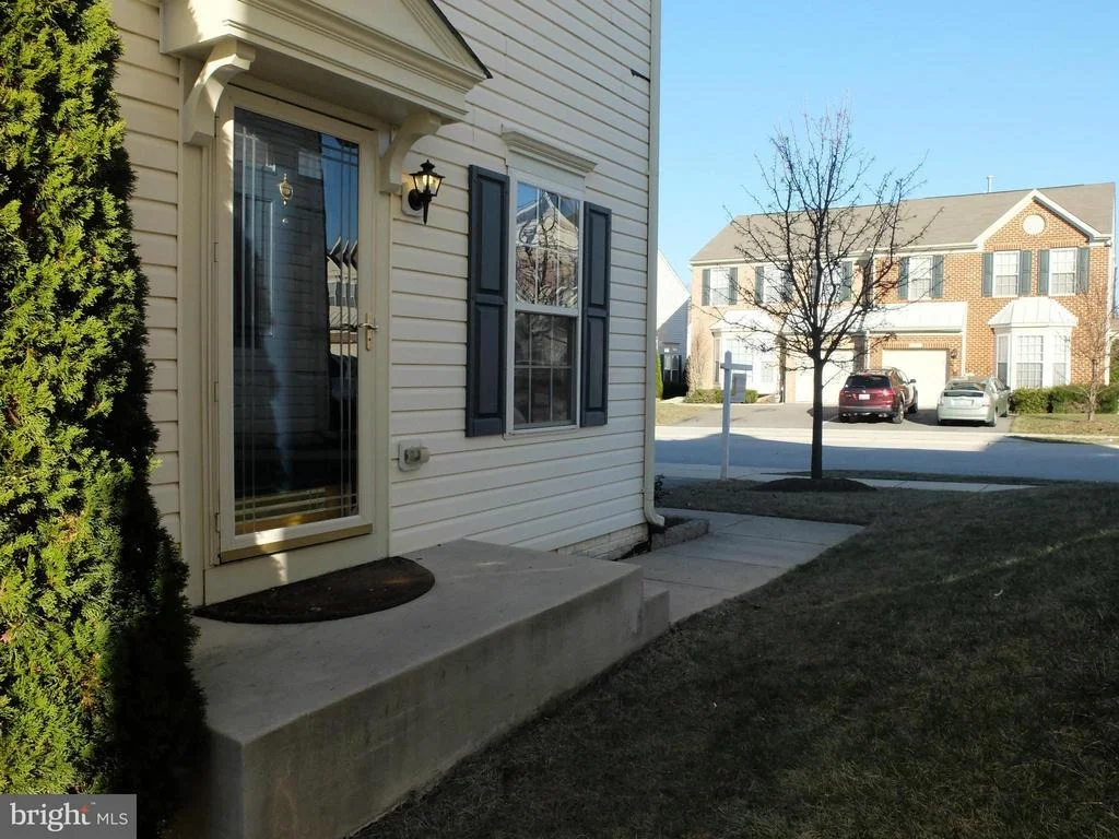 Photo of 2424 KNAPPS WAY