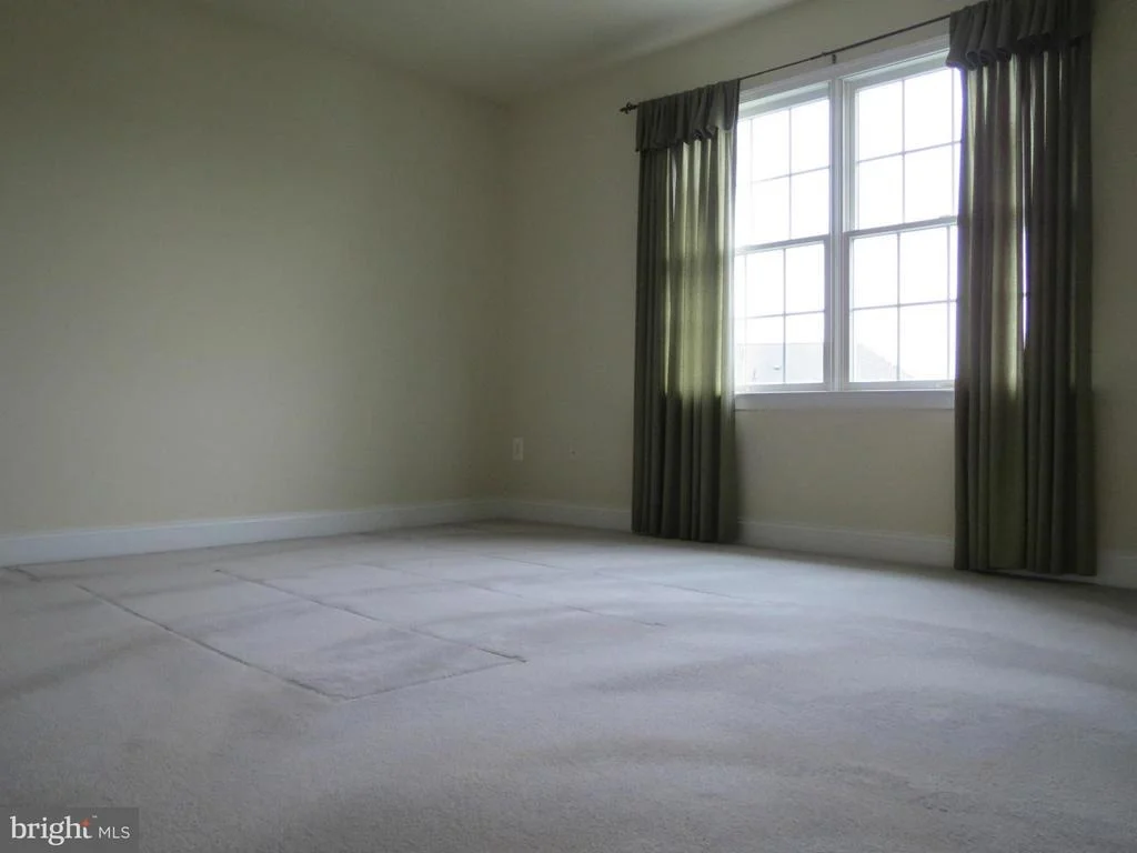 Photo of 21920 MANOR CREST LANE
