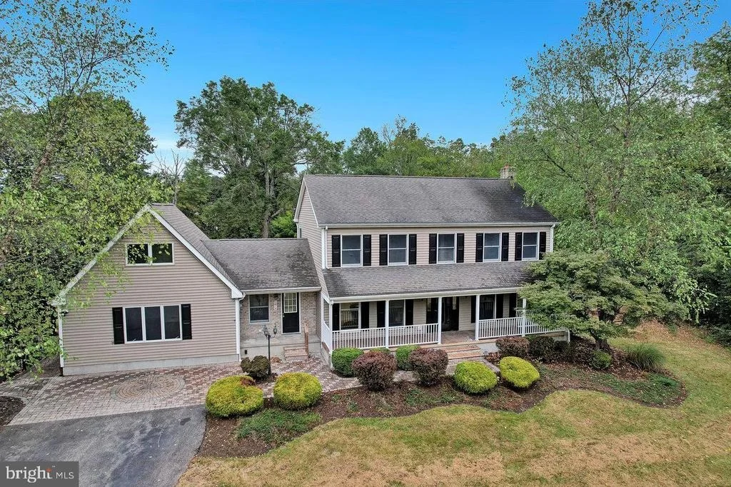 Photo of 526 COUNTY ROAD 579
